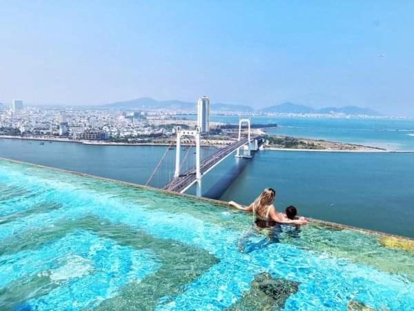 Khách sạn Golden With Sea View 5*